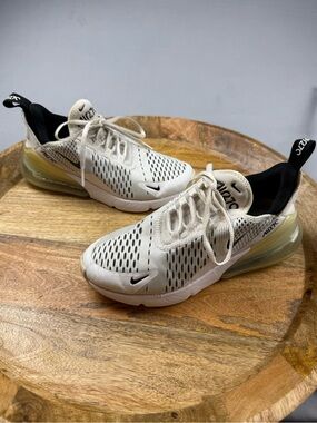 Nike Air Max 270 White Black Sneakers Women’s 7 AH6789-100